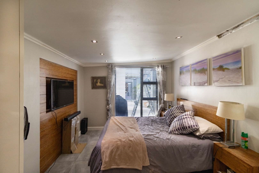 4 Bedroom Property for Sale in Sandbaai Western Cape